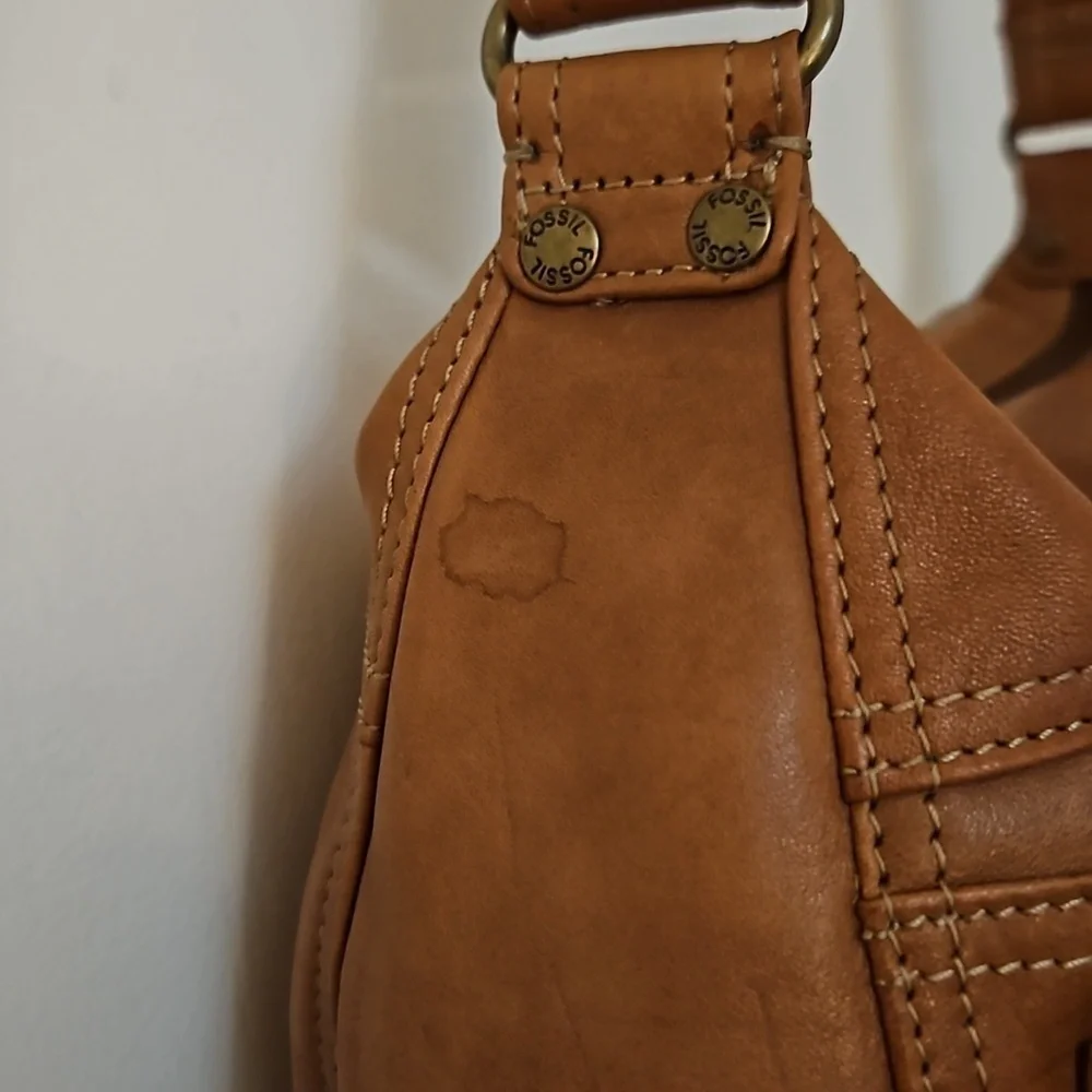 VTG FOSSIL 1980s Camel Leather Shoulder Bag